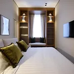 Casa Sistina 37 * רומא