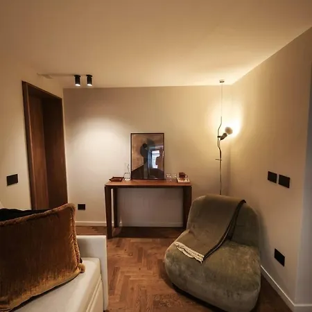 Apartment Casa Sistina 37 *